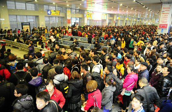 返程客流高峰将持续至元宵节 至广州火车票售