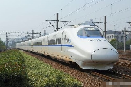 宜昌东站将动态加开列车 应对暑期客流高峰