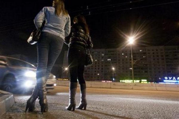 <em>俄罗斯</em>夜晚的<em>站街</em>女