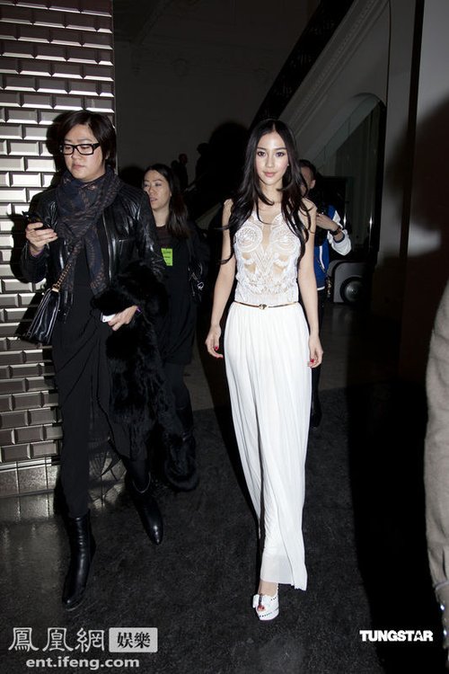 Angelababy透视装现身巴黎 获设计师邀见[高清
