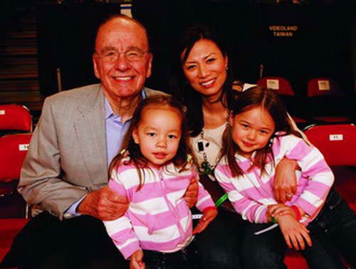 曝布莱尔当<em>邓文迪女儿</em>教父 网友类比黑手党_腾