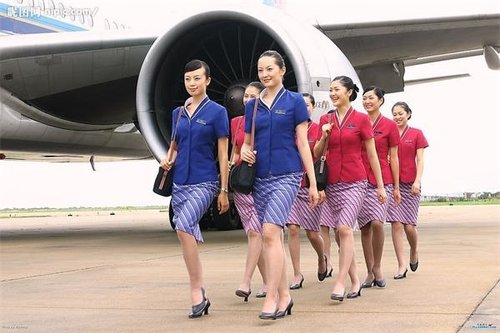 头等舱空姐的收入秘密_空姐的真实收入