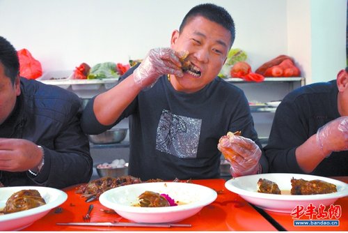 吃掉31个麻辣兔头获奖2000元