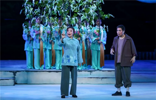 中国文艺评论界深度点评荆州花鼓戏《河西村的故事》