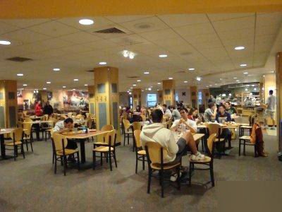 看美国大学食堂里都有啥吃_吃喝玩乐_精彩资