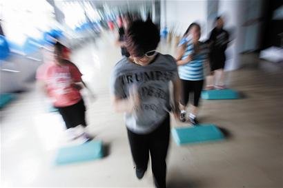 襄阳 <em>超级减肥王</em> 3年减重162斤 变身<em>健身教练</em>_