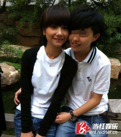 快女苏妙玲否认是<em>同性恋</em> 澄清男友只是闺蜜_