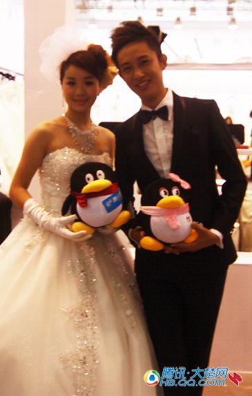 武汉第九届婚博会甜蜜开锣 小Q带欢乐逛展_大