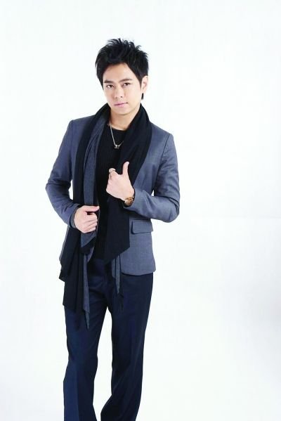 37岁林志颖还在演80后