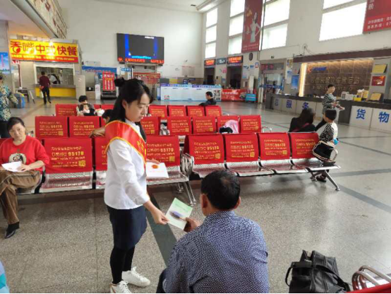 公务员笔试顺利开考 荆州“爱心接力助考”成效显著