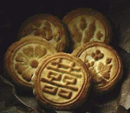 哈哈,有谁见过这种月饼.