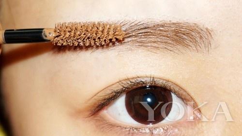 手残星人的福音!教你画完美韩式一字眉