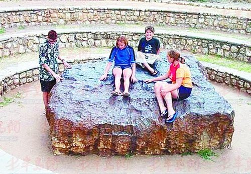 700颗小天体可能撞上地球