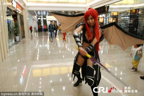 重庆动漫展:性感爆乳cosplay抢眼球(高清组图)