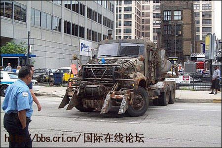 变形金刚3最新剧照 大反派威震天油罐车真容