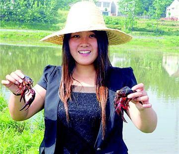 襄阳85后美女v美女小龙虾一年收入超300万美女图片科尔沁图片