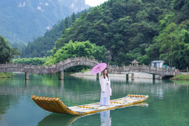 亚洲最高叠水瀑布地湖北三峡竹海国庆推出感恩套餐