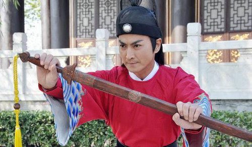 何家劲饰演展昭