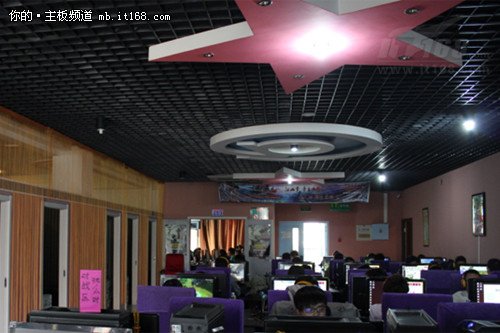 技嘉四核配置-章丘至尊网吧多元化经营