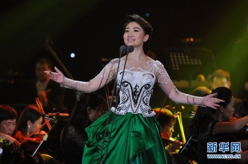 图:青歌赛民族唱法总决赛 五朵金花巅峰对决
