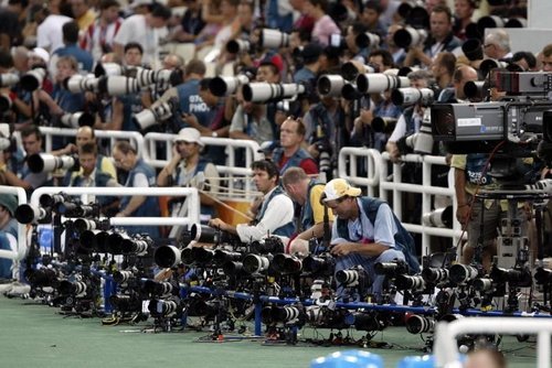奥运报道谁作主 揭秘体育摄影记者装备