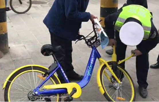共享单车变独享专车 襄阳警方协助处理