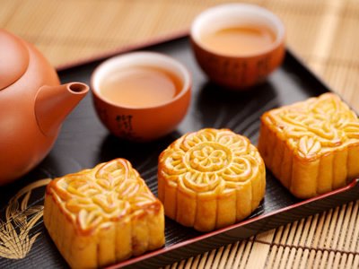 <em>五仁月饼被黑</em> 七类月饼比拼哪个更具实力_大楚