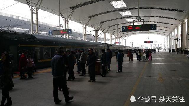 武汉至宜昌、十堰方向火车票紧张 将加开临客