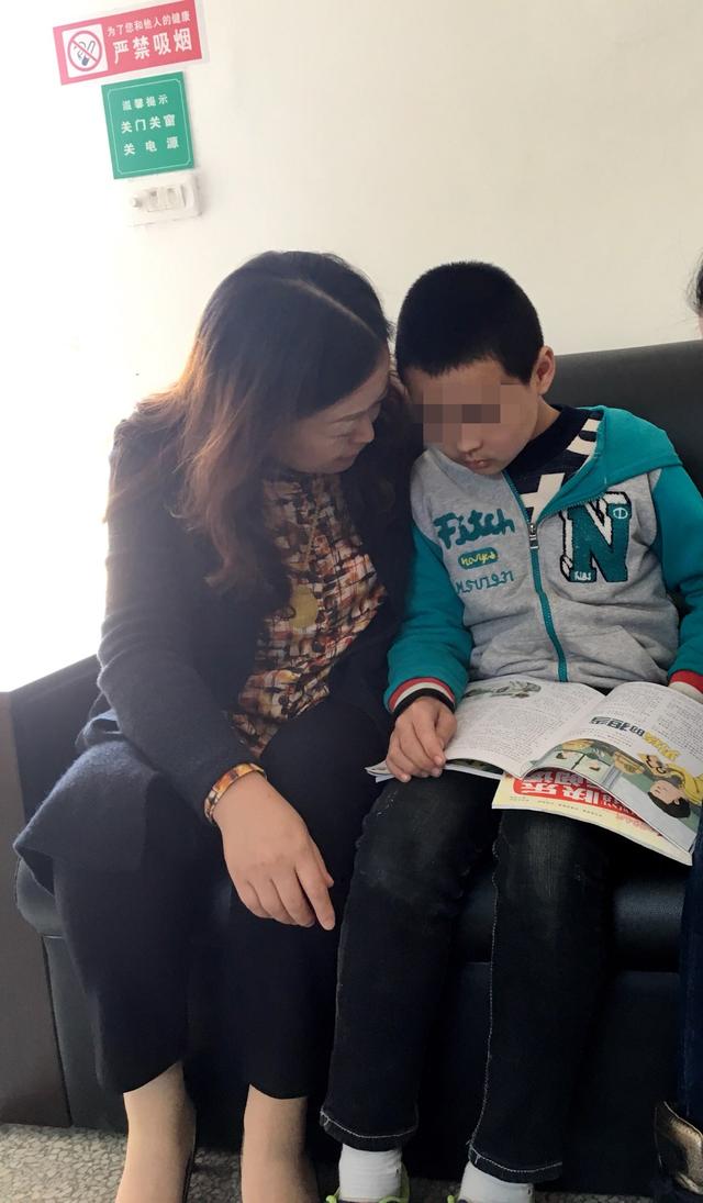 湖北省肿瘤医院帮扶贫困家庭 为少年送去温暖