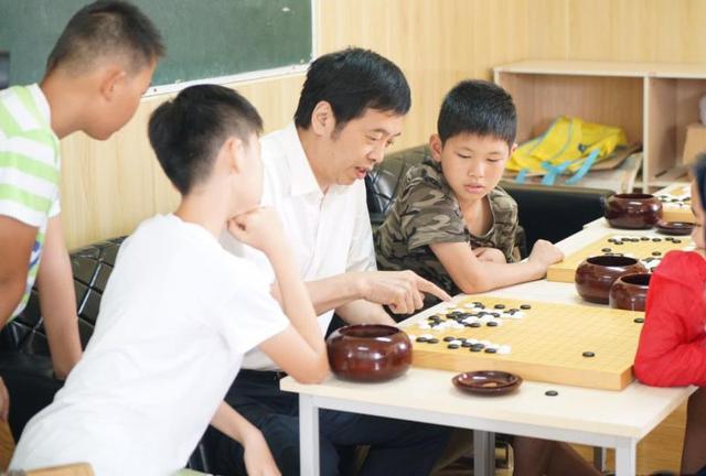 马云:孩子像贺涵才能找到工作