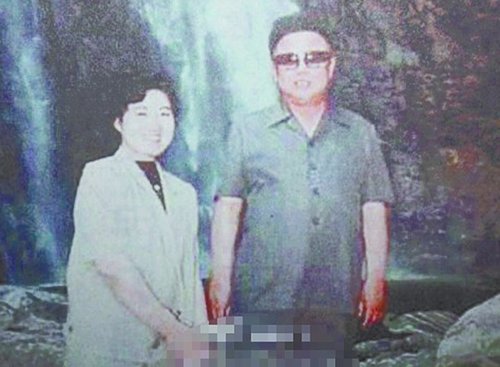 金正恩生母揭开神秘面纱