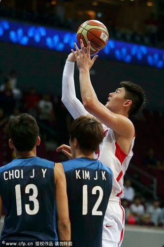 姚明进NBA第一次拿到20分以上是第几场对谁2002年姚明的数据