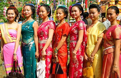 傣族传统婚俗 娶个小和尚回家 （图）