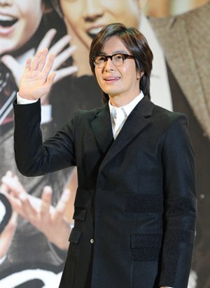 41岁裴勇俊<em>想结婚</em> 遭富豪<em>女友</em>家人嫌高攀_大
