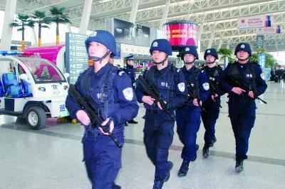 武汉机场启动最高应急响应 三大火车站安检升