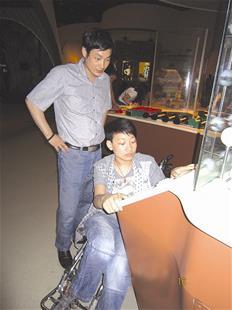 ��������־��Ͷ�������Ժ ��ĸ�̻����¸Ҽ�ǿ