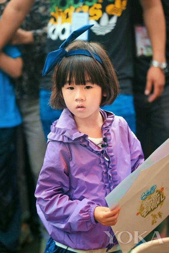 <em>三姐妹</em>碰头 美鞋控贝儿小胜混搭裙王Grace_大