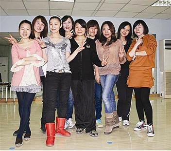 用兴趣创业 美女舞蹈老师工作财富双收