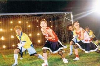 阿Sa埋怨香港看世界杯收费 看球明星谁最疯?