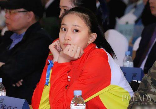 体操女神张豆豆腾空出世