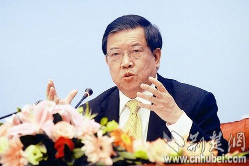 龙永图:未来首要问题是助力中小企业发展