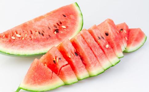 夏天吃什么水果好 吃西瓜好处多