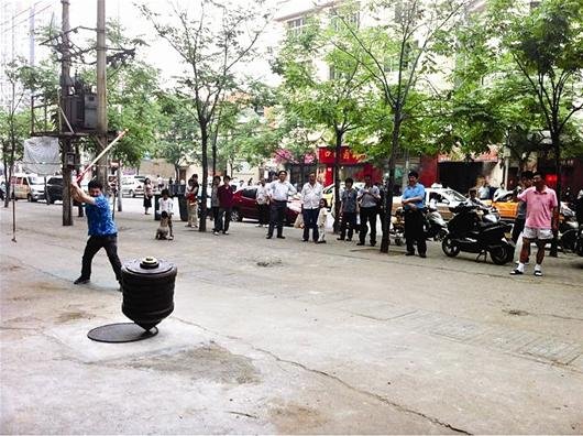 打陀螺声似鞭炮 市民呼吁别吵人