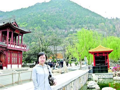 生物学副教授出四部情感<em>小说</em> <em>才女</em>拥有万名粉