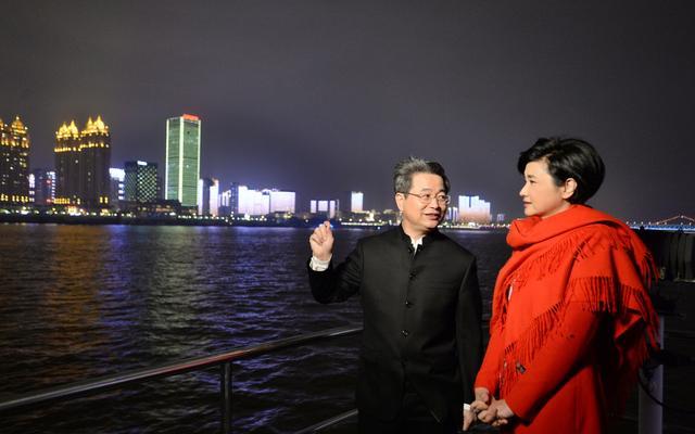 陈一新接受吴小莉专访 纵论长江新城规划建设