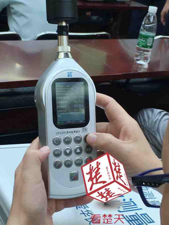 武汉城管装备神器 3分钟就知油烟是否超标