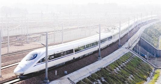 郑武高铁时速300公里 高峰时段8分钟一趟车