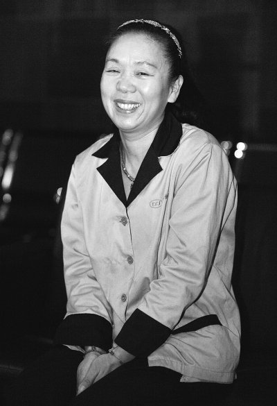 武汉清洁女工捡了十四阿哥的包 林更新大赞