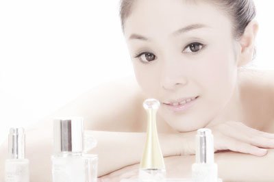 辽宁对外经贸学院校花张微当选85后中国四大