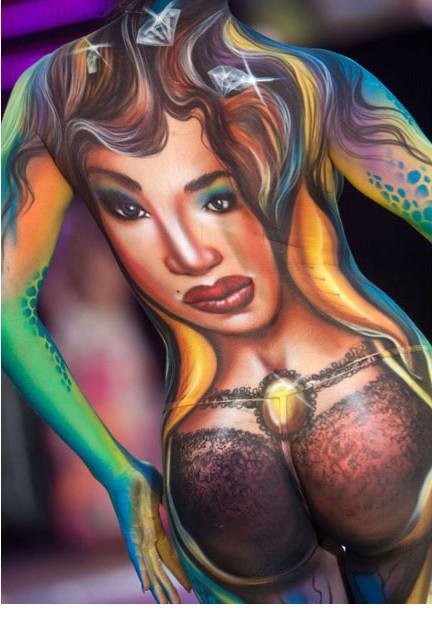 妖艳夺目 实拍2011世界人体彩绘艺术节